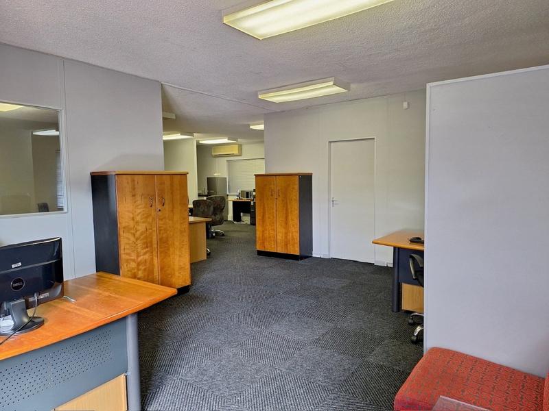 To Let Commercial Property for Rent in Newton Park Eastern Cape